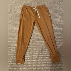Vuori performance joggers